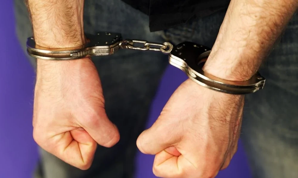 Ίλιον: Τροχαίο με παράσυρση 23χρονης που περνούσε από διάβαση -Συνελήφθη ο οδηγός (Βίντεο)